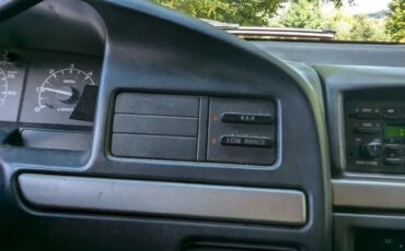 Ford-Bronco-1993-Red-Grey-17