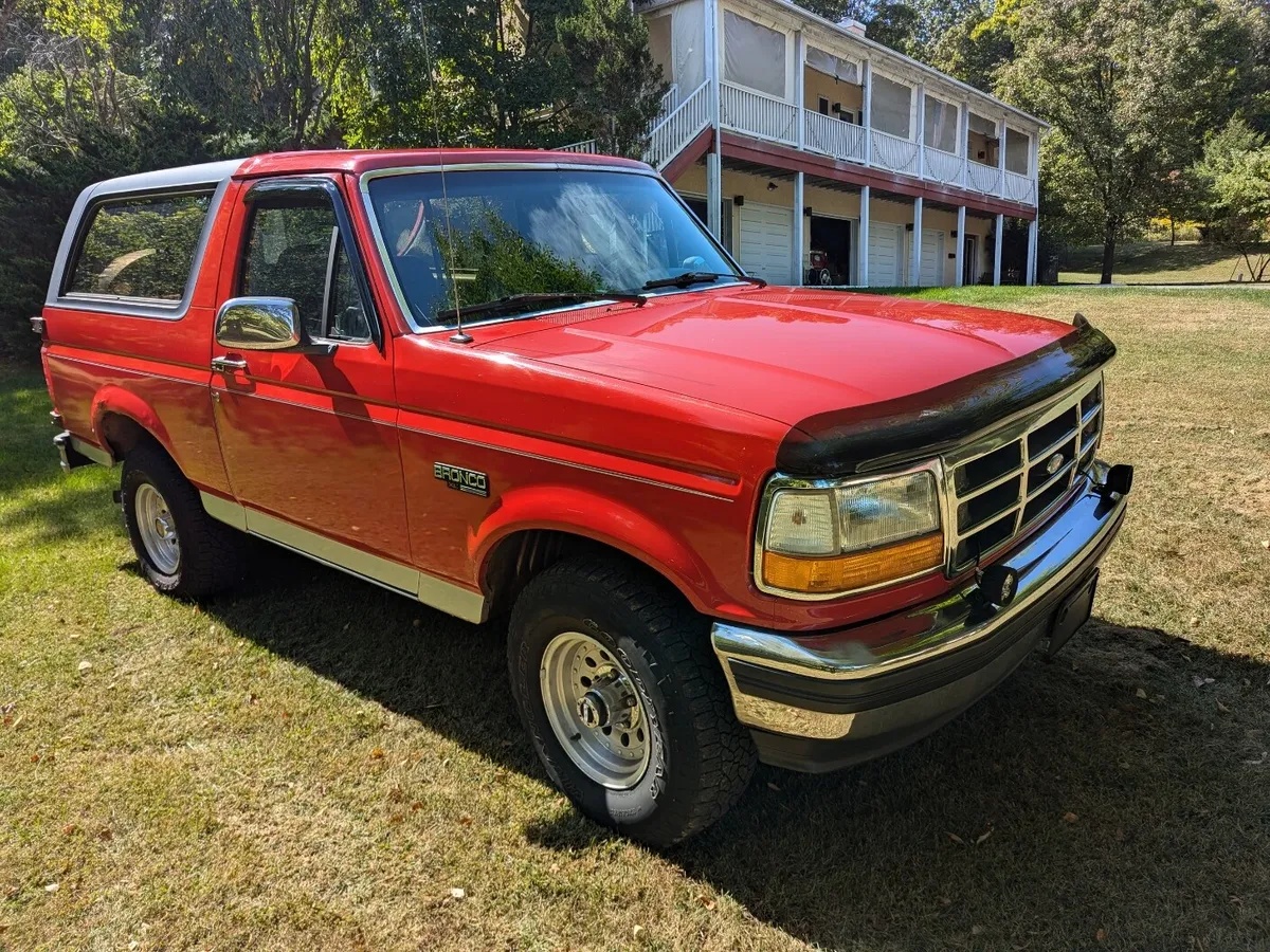 Ford-Bronco-1993-Red-Grey-3