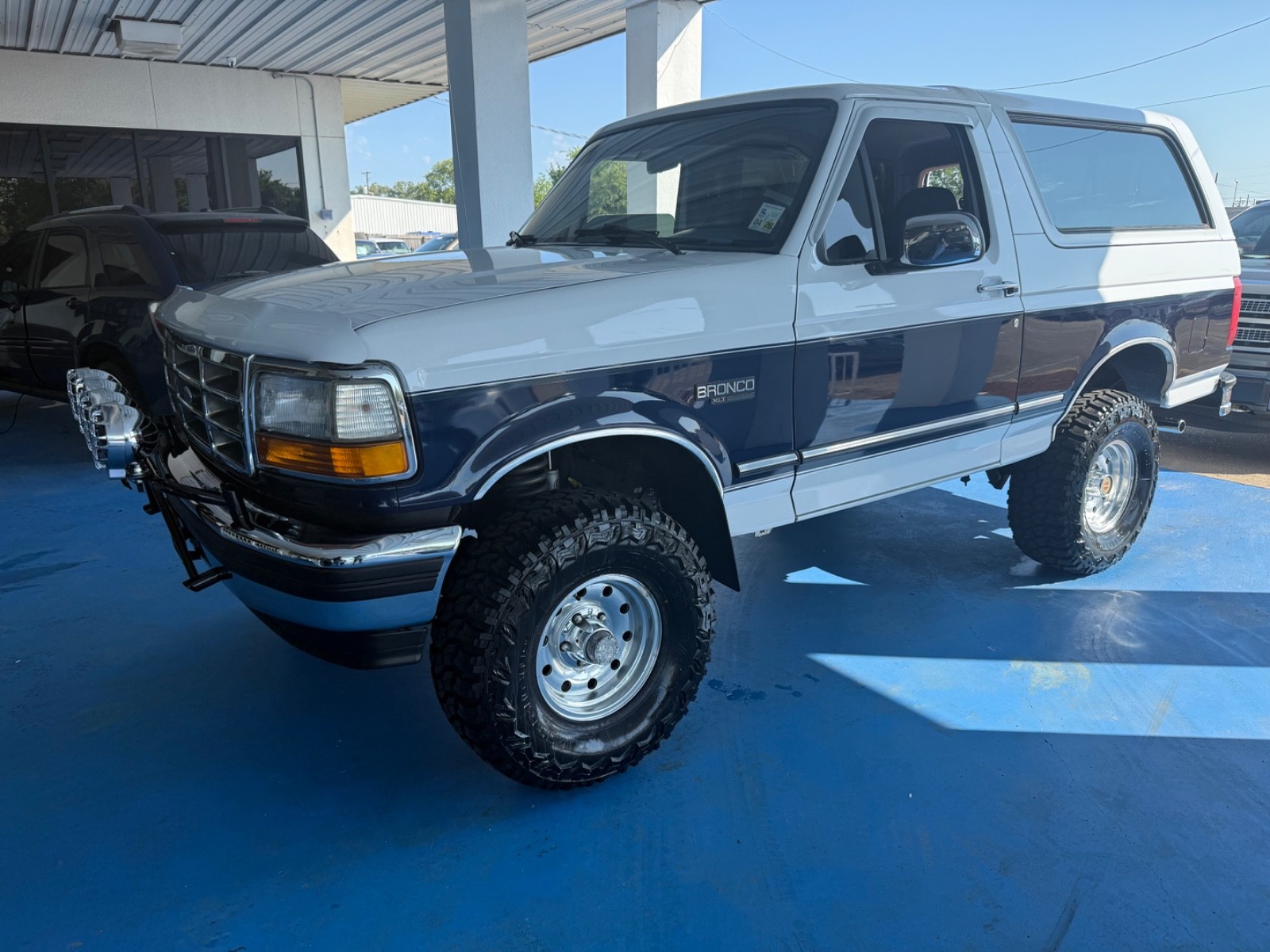 Ford-Bronco-1994-SUV-11
