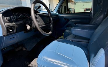 Ford-Bronco-1994-SUV-2