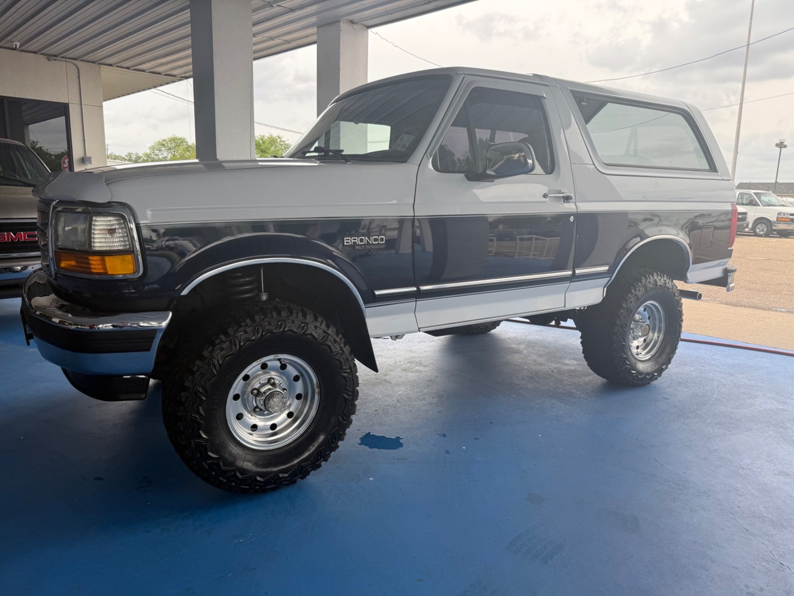 Ford-Bronco-1994-SUV-22