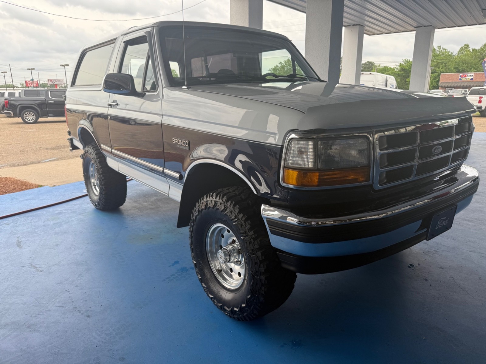 Ford-Bronco-1994-SUV-23