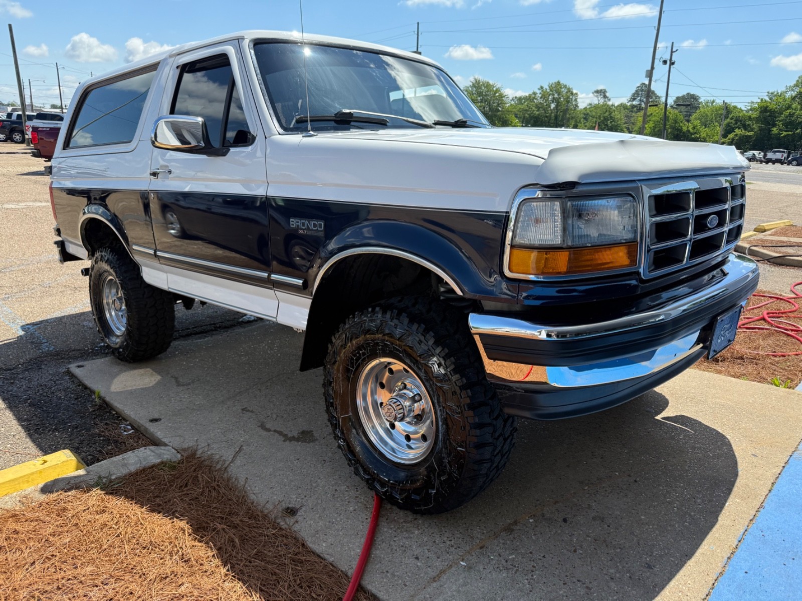 Ford-Bronco-1994-SUV-24