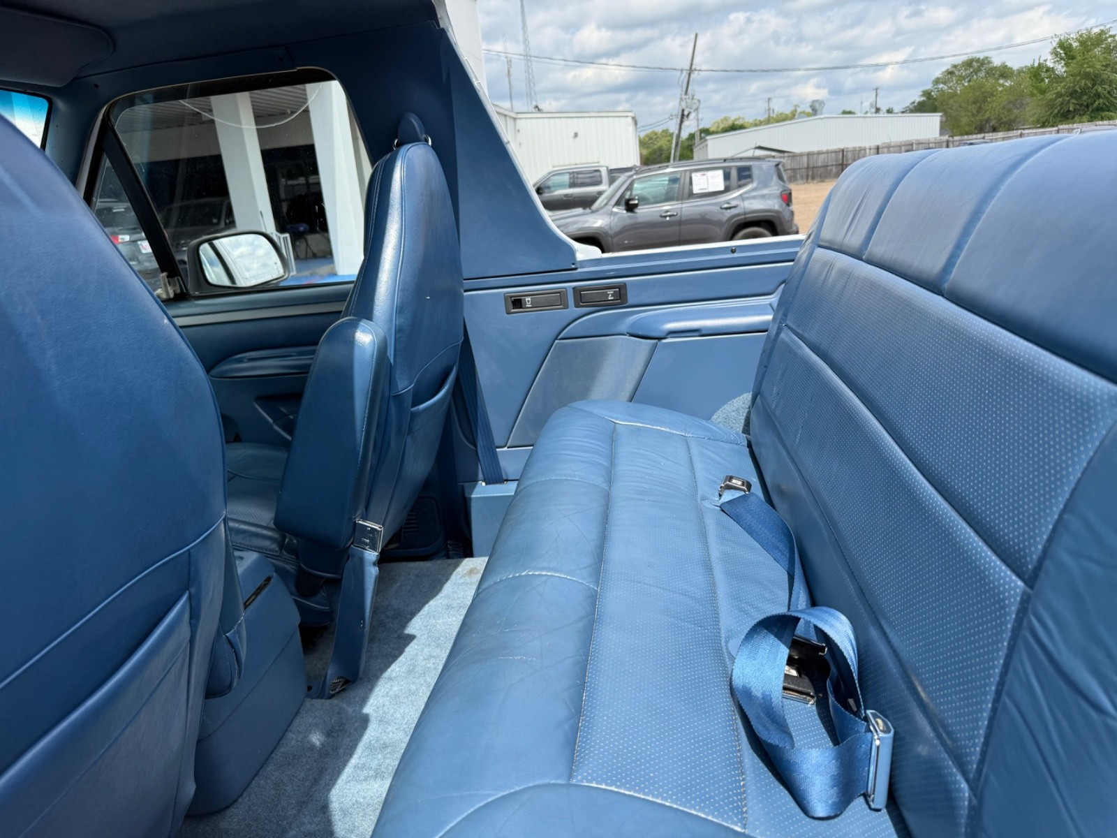 Ford-Bronco-1994-SUV-8