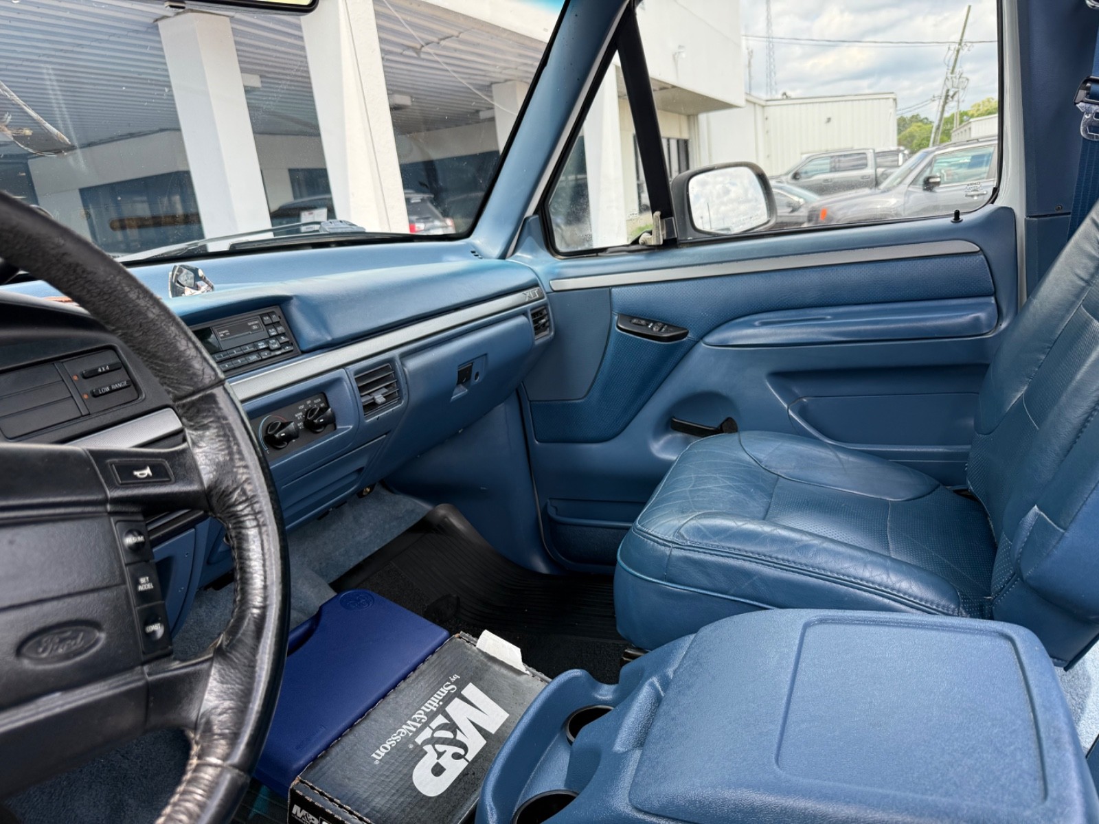 Ford-Bronco-1994-SUV-9