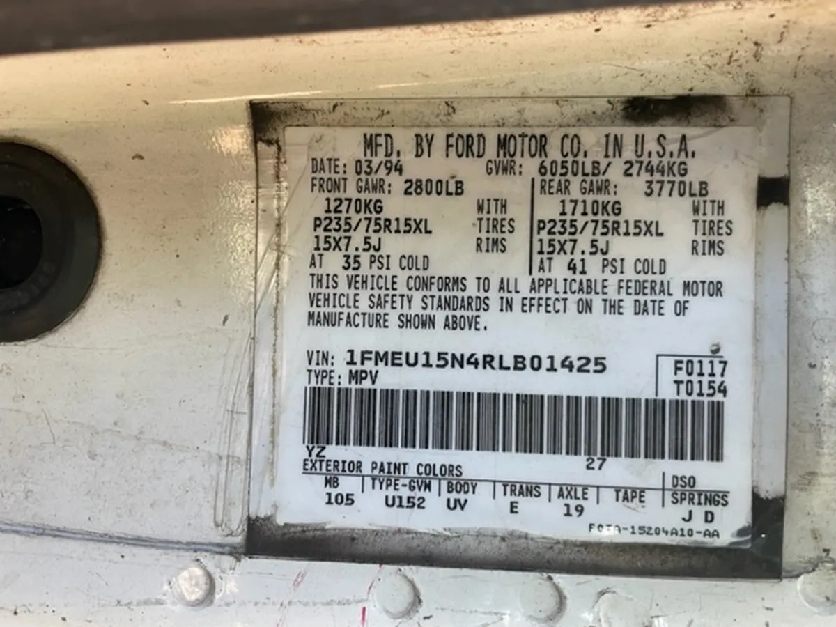 Ford-Bronco-1994-White-Blue-2