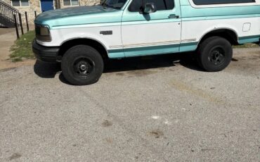 Ford-Bronco-1995-Turquoise-Gray-2