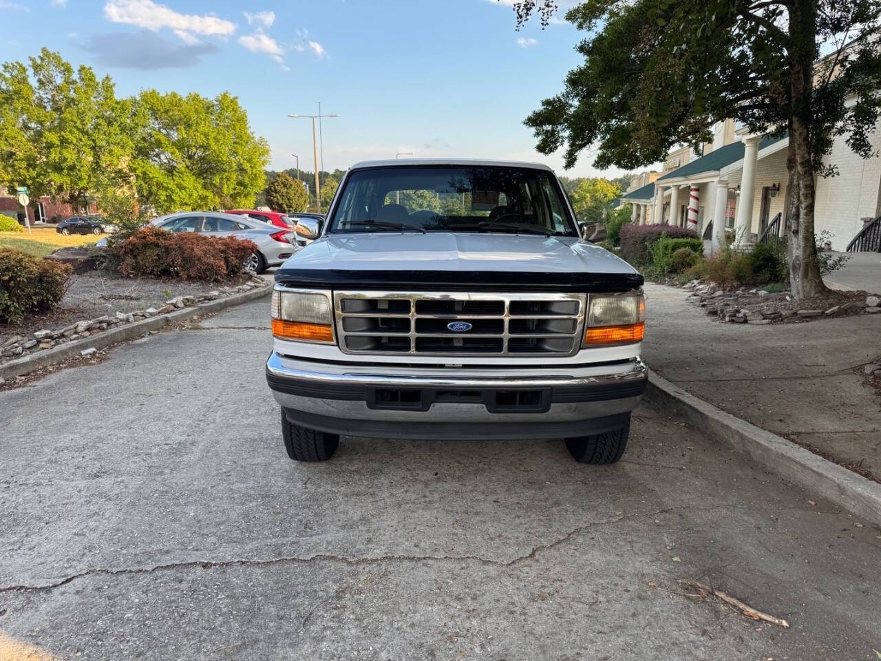 Ford-Bronco-1996-SUV-1