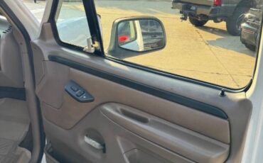Ford-Bronco-1996-SUV-13