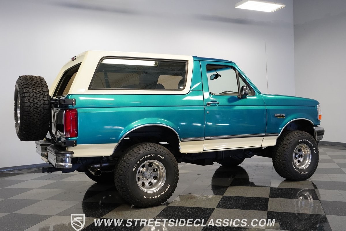 Ford-Bronco-1996-SUV-13