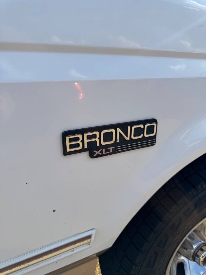 Ford-Bronco-1996-SUV-15