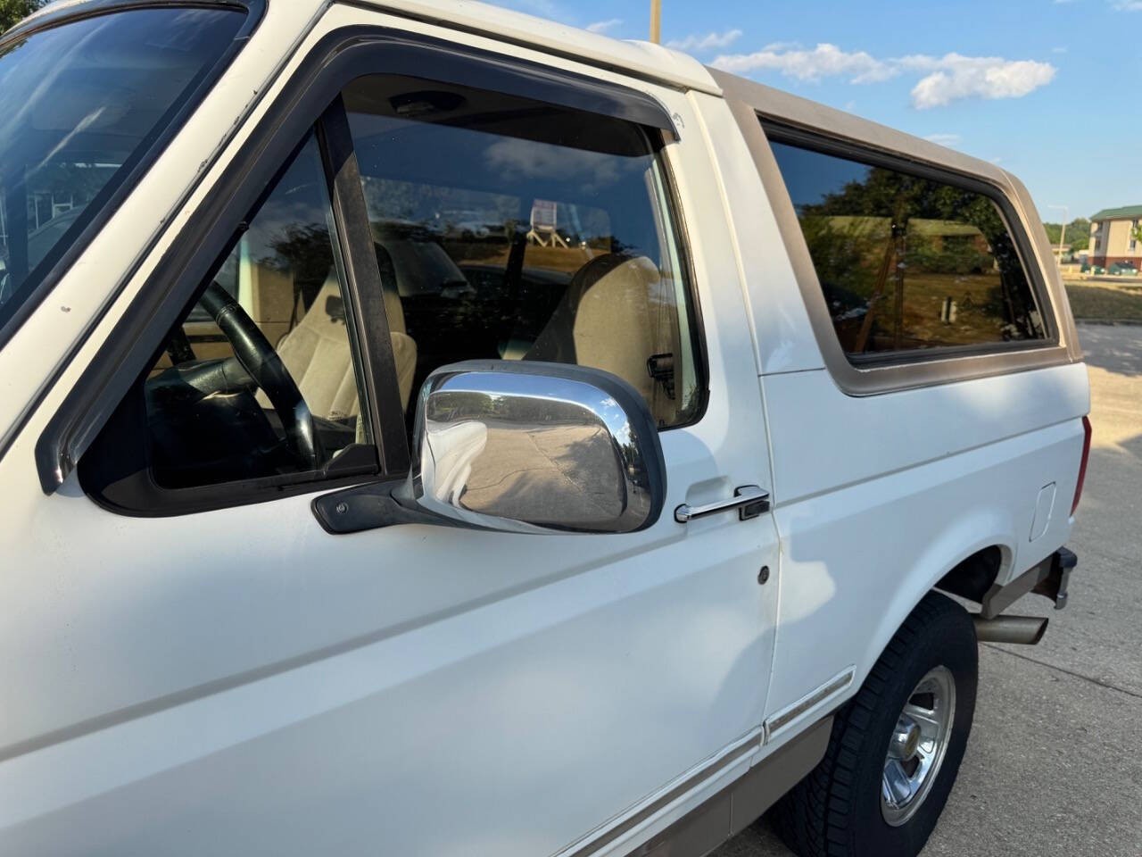 Ford-Bronco-1996-SUV-17