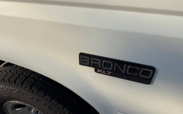Ford-Bronco-1996-SUV-18
