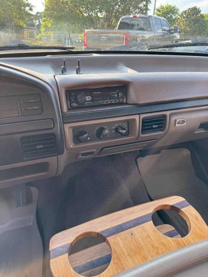 Ford-Bronco-1996-SUV-21