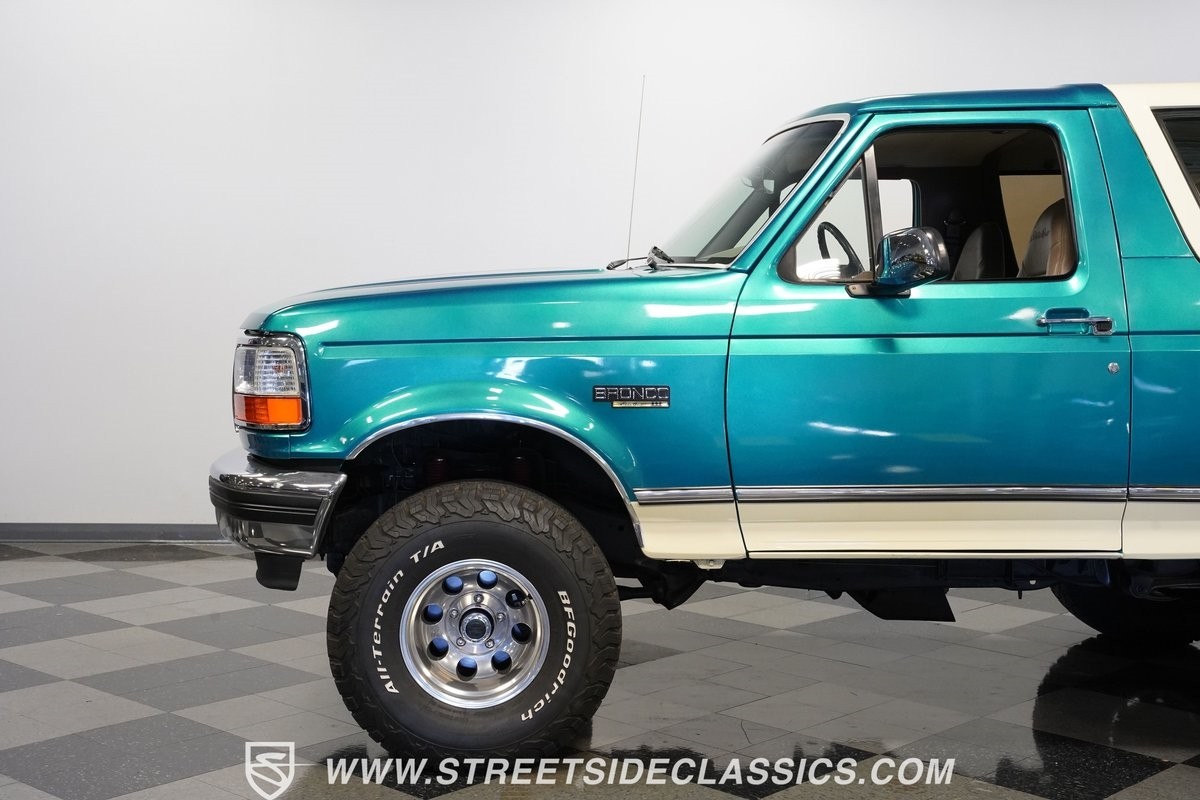 Ford-Bronco-1996-SUV-23
