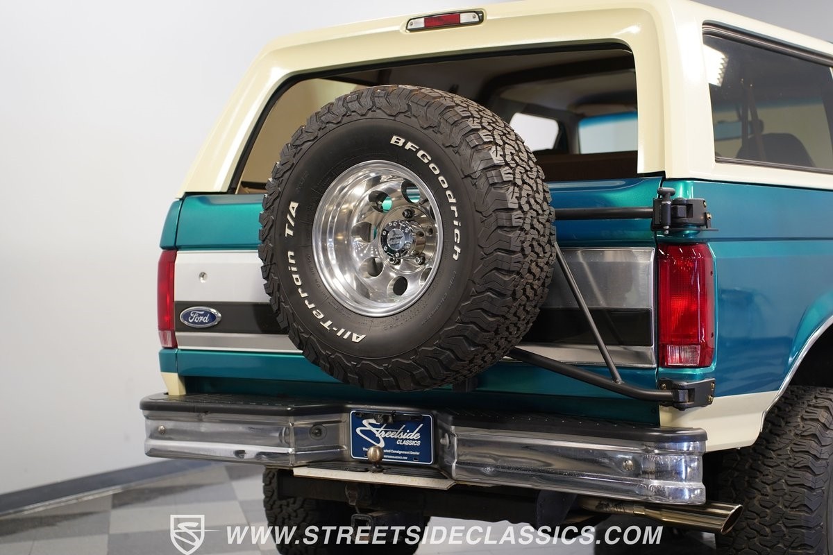 Ford-Bronco-1996-SUV-26