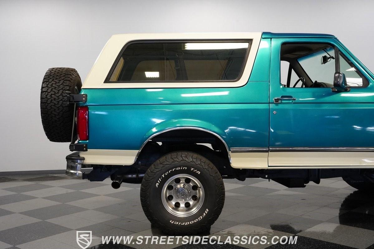 Ford-Bronco-1996-SUV-29