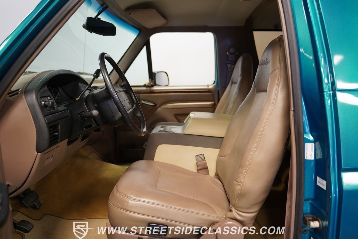 Ford-Bronco-1996-SUV-38