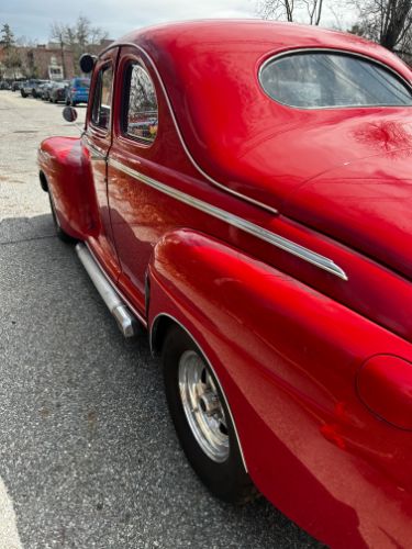 Ford-Business-coupe-1942-2