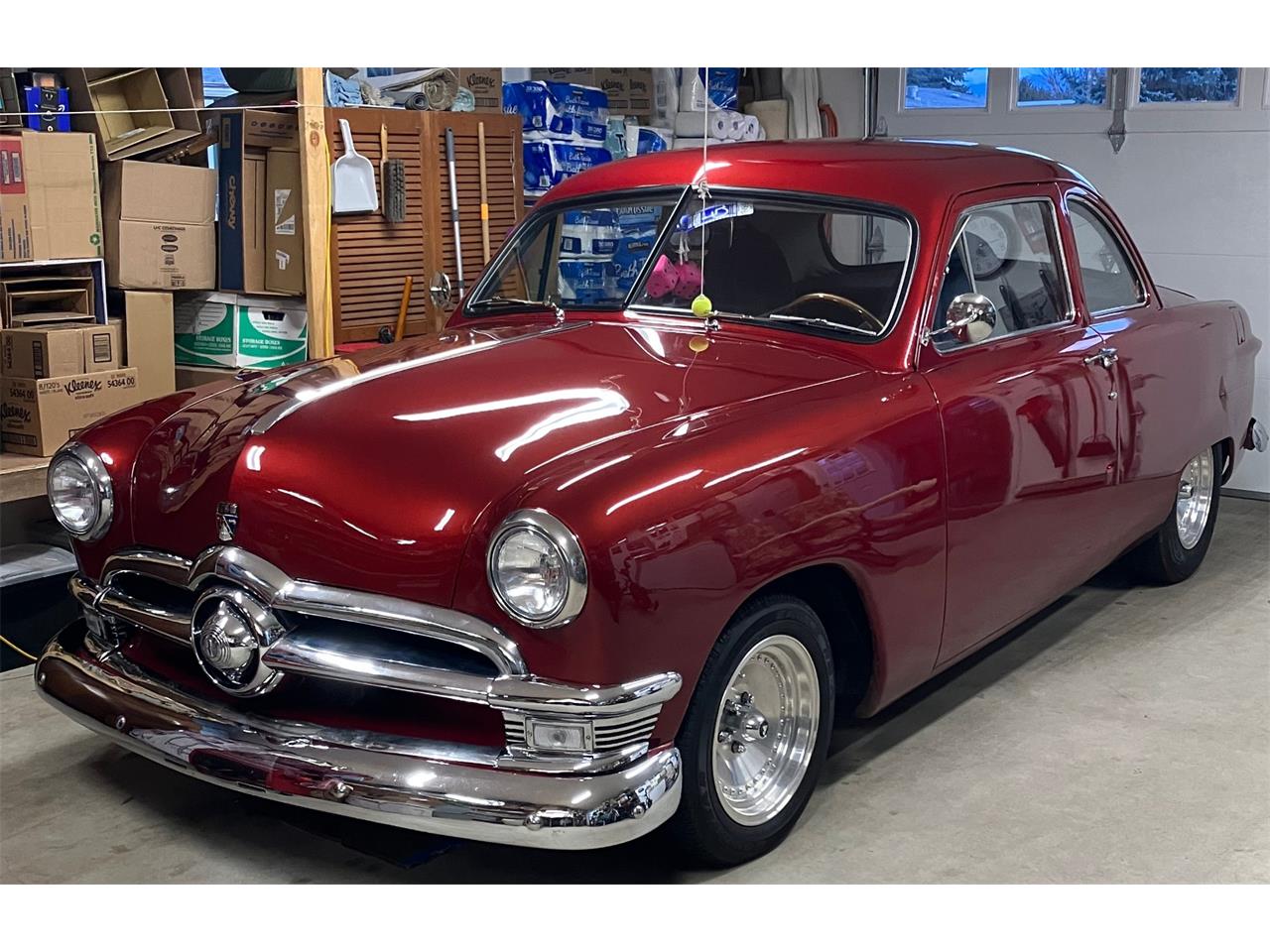 Ford-Business-coupe-1950-Candy-Apple-Red-Gray-9