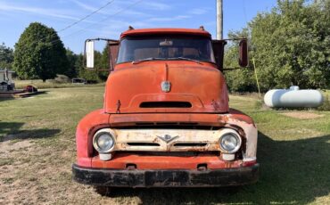 Ford-C-series-1956-Red-Tan