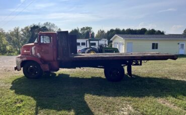 Ford-C-series-1956-Red-Tan-4