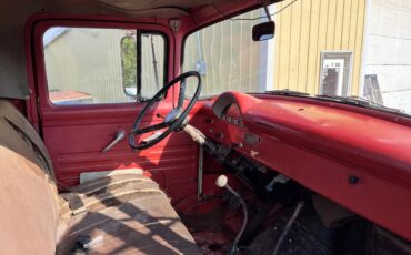 Ford-C-series-1956-Red-Tan-8