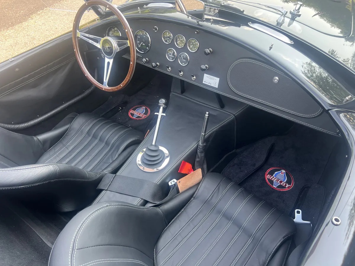 Ford-Cobra-1965-12