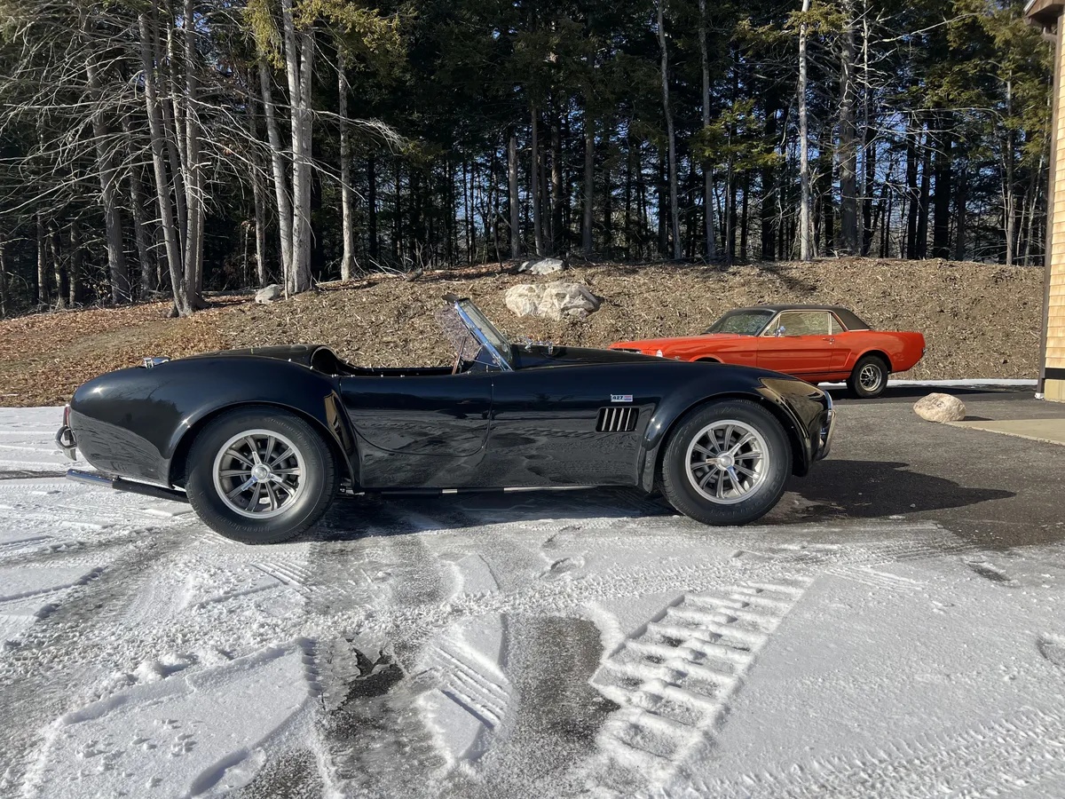Ford-Cobra-1965-9