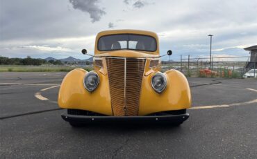 Ford-Coupe-1937-Yellow-White-Black-10