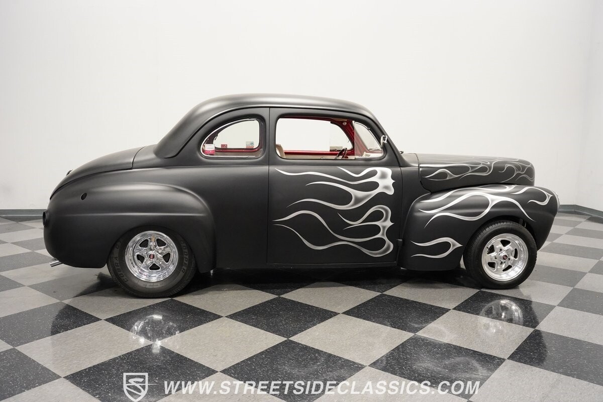 Ford-Coupe-1941-Coupe-13