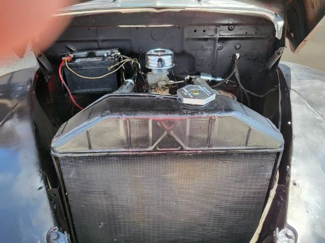 Ford-Coupe-1947-Black-21