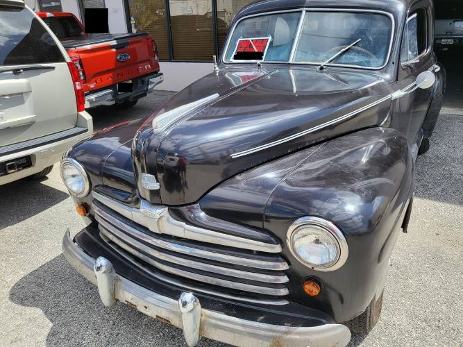 Ford-Coupe-1947-Black-5