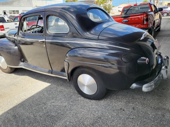 Ford-Coupe-1947-Black-9