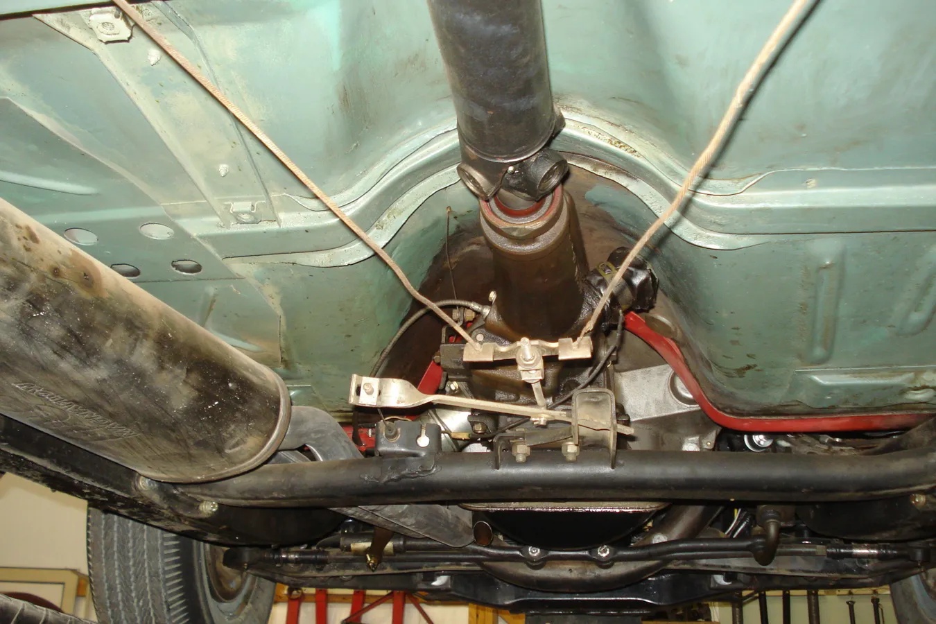 Ford-Courier-1958-Red-Light-Grey-10