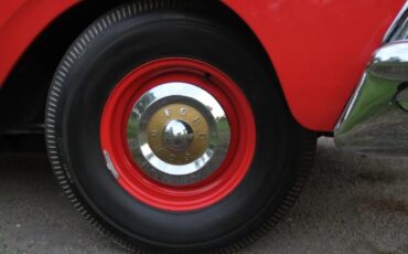 Ford-Courier-1958-Red-Light-Grey-13