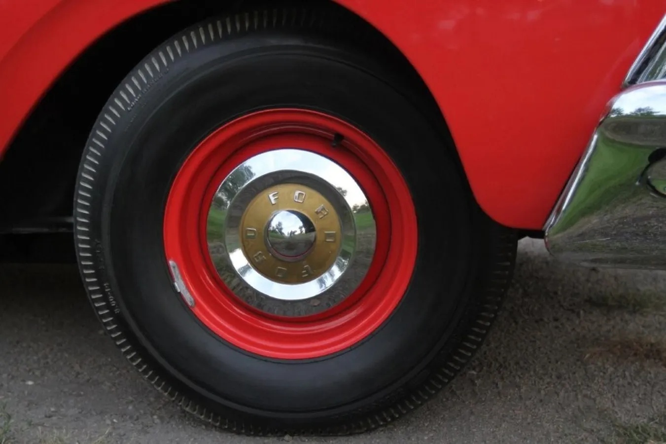 Ford-Courier-1958-Red-Light-Grey-13
