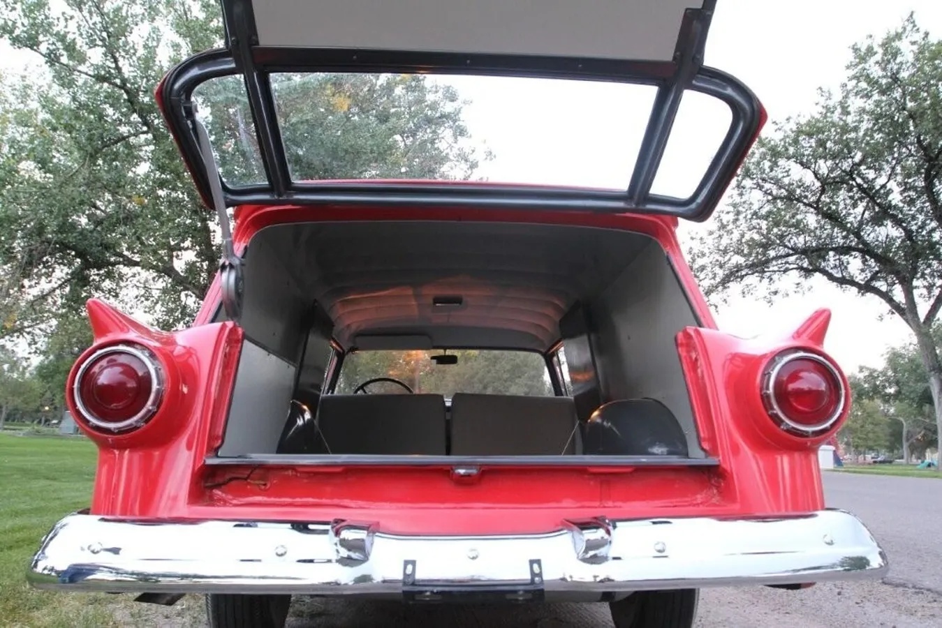 Ford-Courier-1958-Red-Light-Grey-3