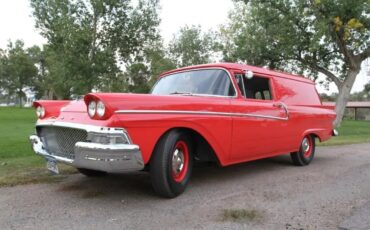 Ford-Courier-1958-Red-Light-Grey