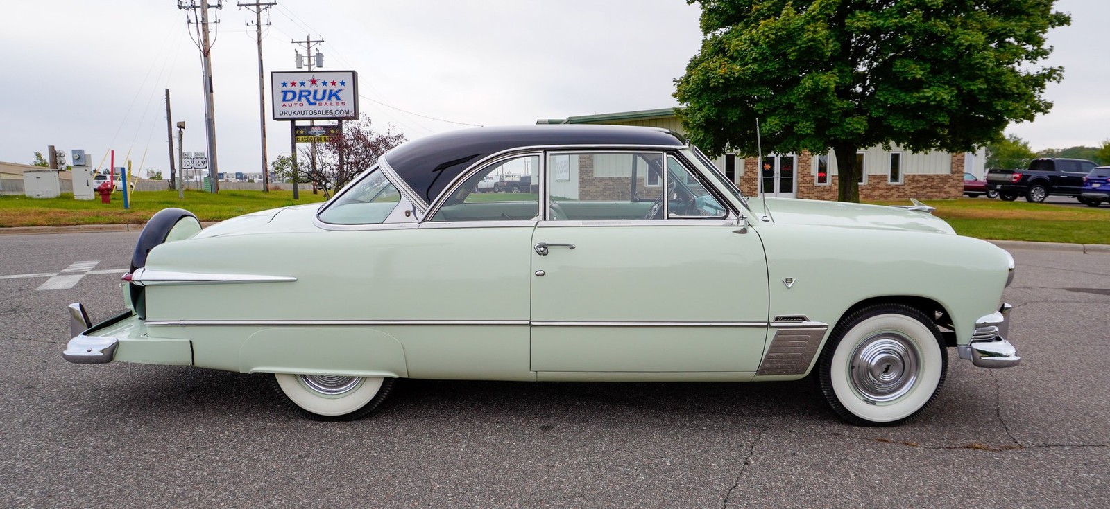 Ford-Crown-Victoria-1951-Other-1