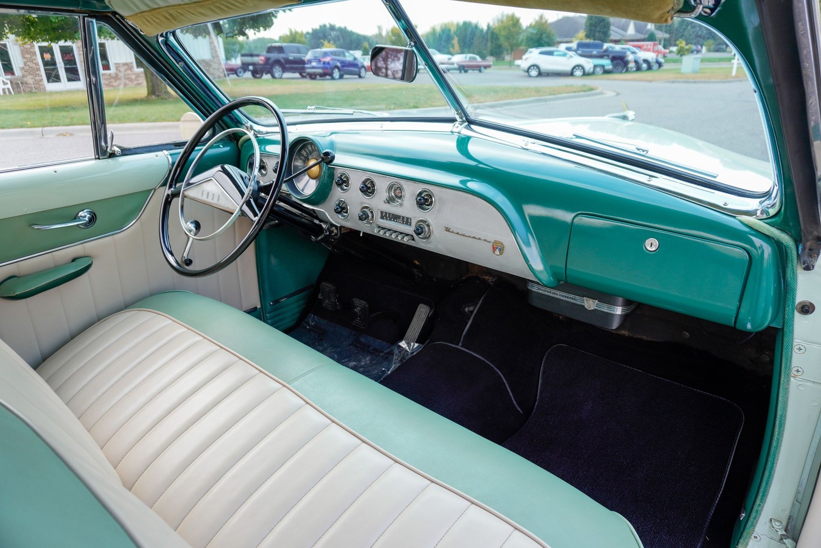 Ford-Crown-Victoria-1951-Other-12