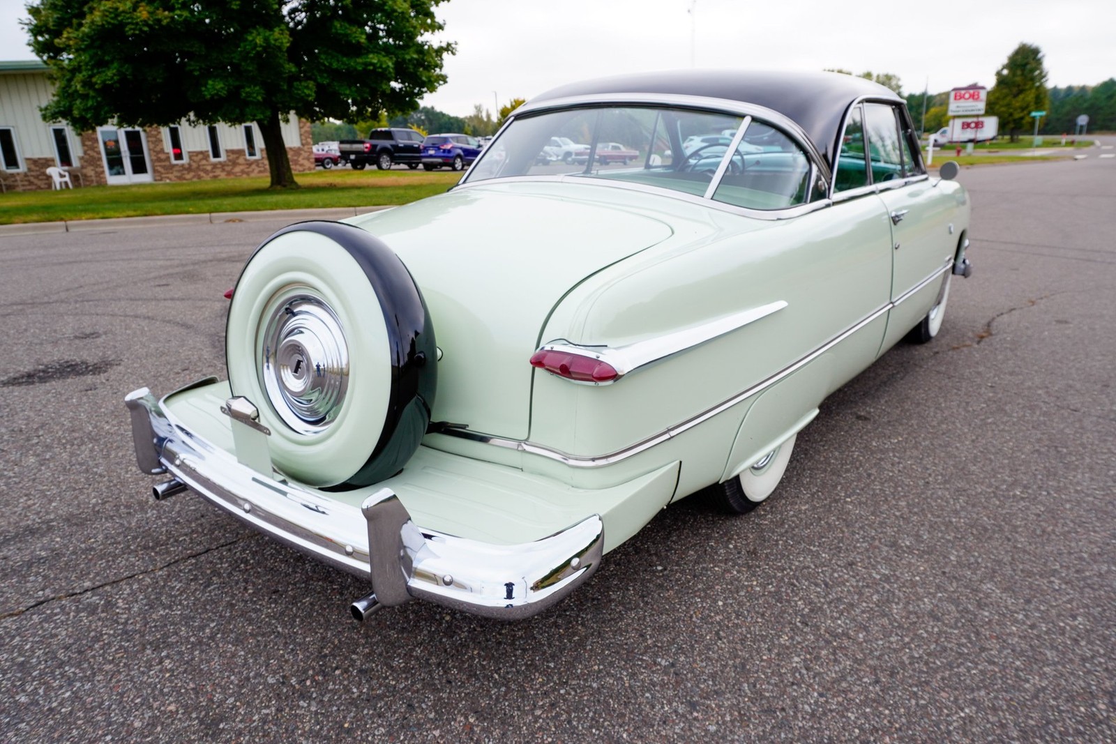 Ford-Crown-Victoria-1951-Other-2