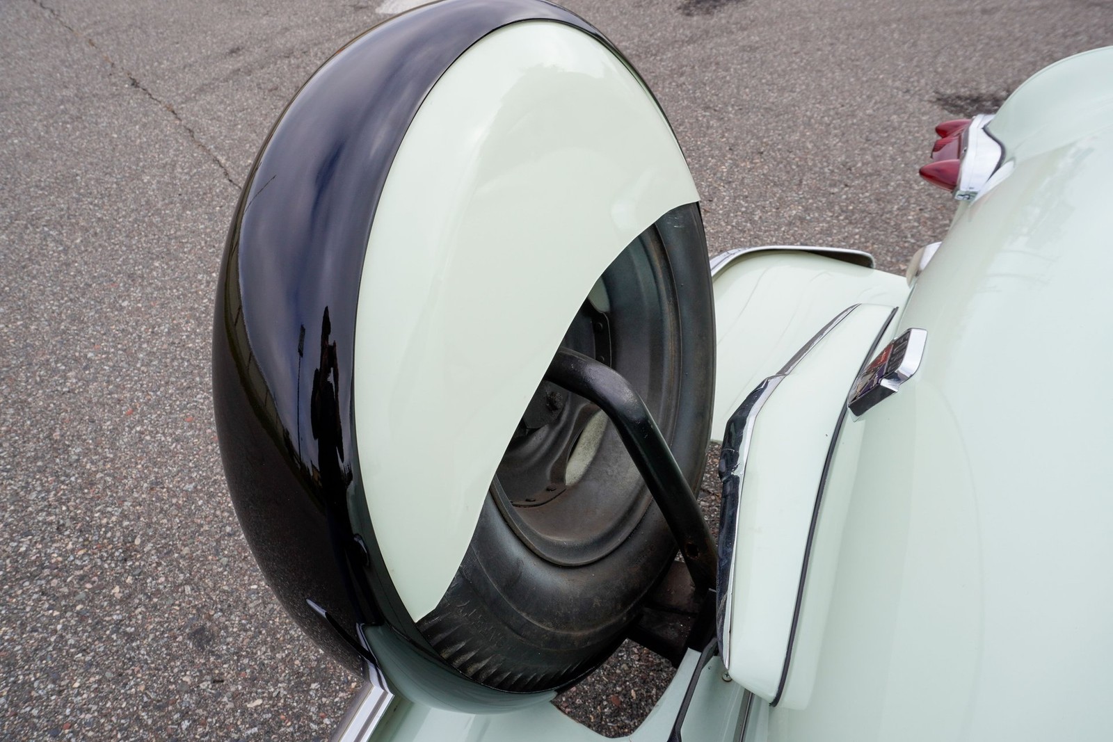 Ford-Crown-Victoria-1951-Other-38