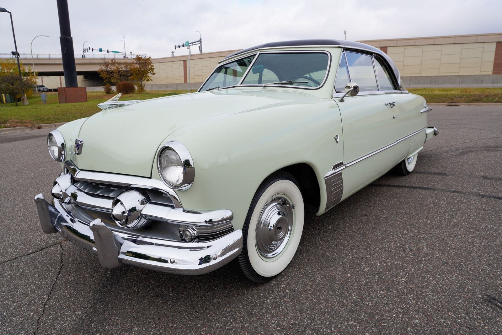 Ford-Crown-Victoria-1951-Other-7