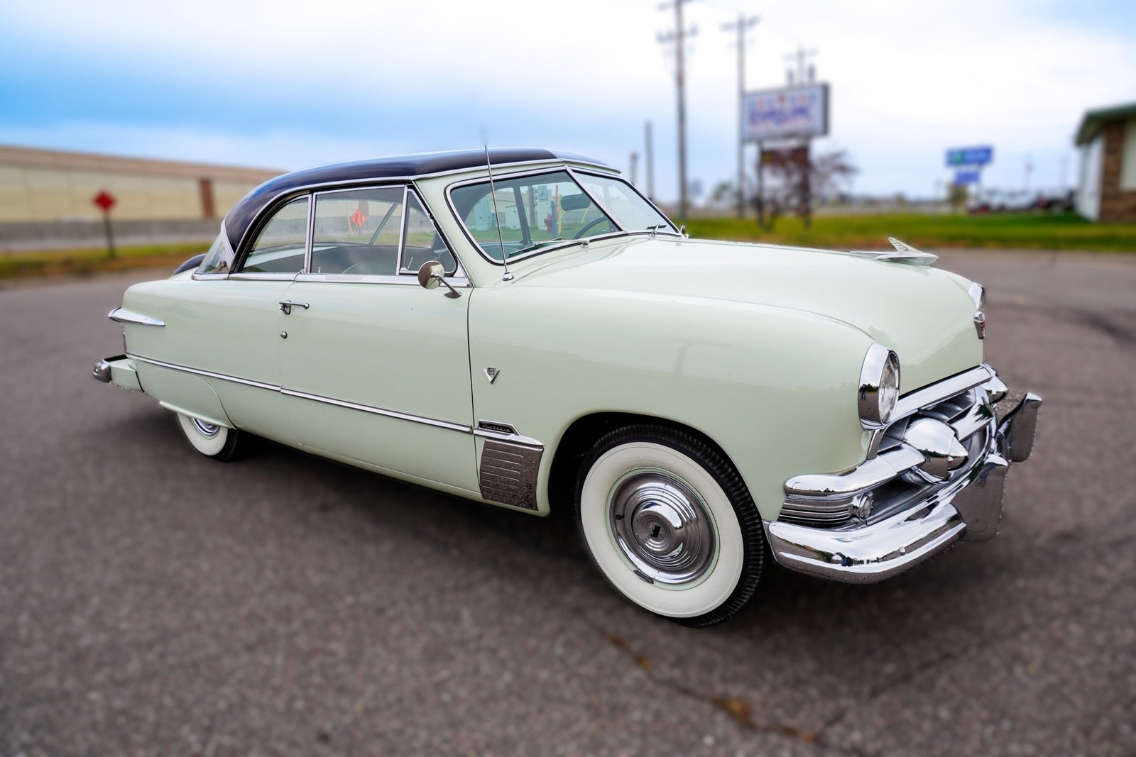 Ford-Crown-Victoria-1951-Other
