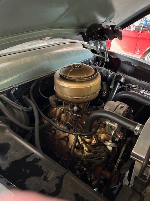 Ford-Crown-Victoria-1951-Sedan-13