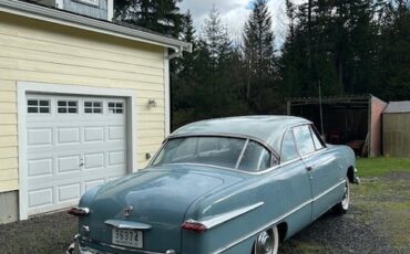 Ford-Crown-Victoria-1951-Sedan-3