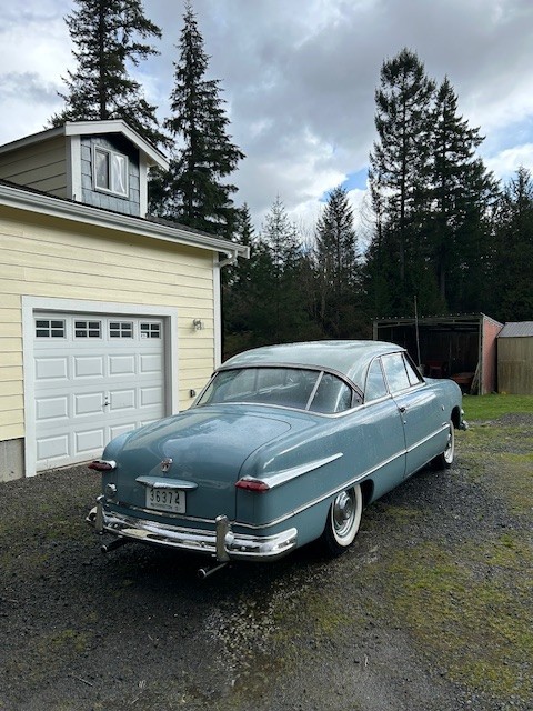 Ford-Crown-Victoria-1951-Sedan-3