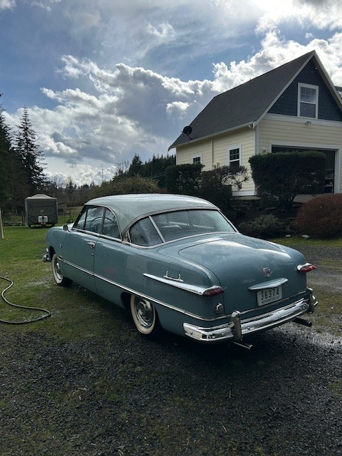 Ford-Crown-Victoria-1951-Sedan-4