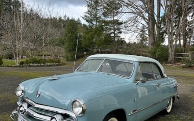 Ford Crown Victoria 1951 Sedan